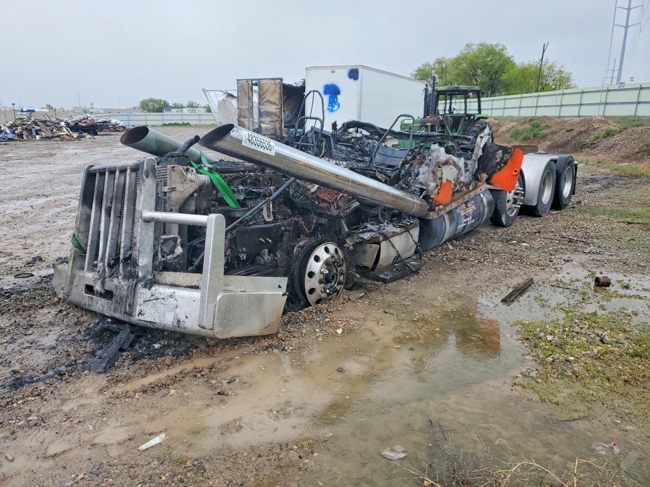 2018 PETERBILT All models VIN 1XPBP49XXJD481105 photo 2