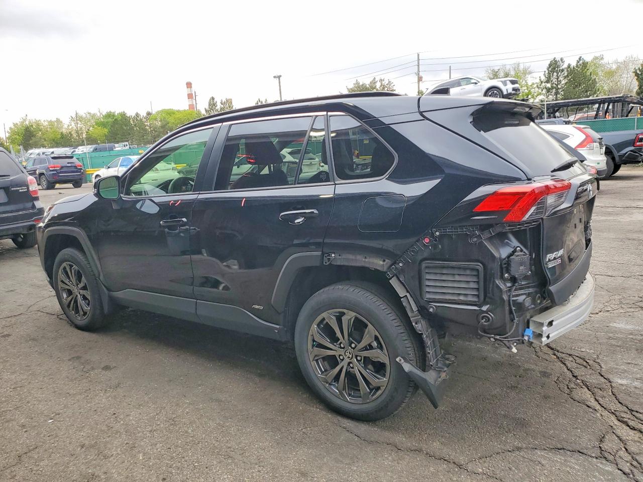 2024 Toyota Rav4 VIN JTMB6RFV8RD123551 photo 2