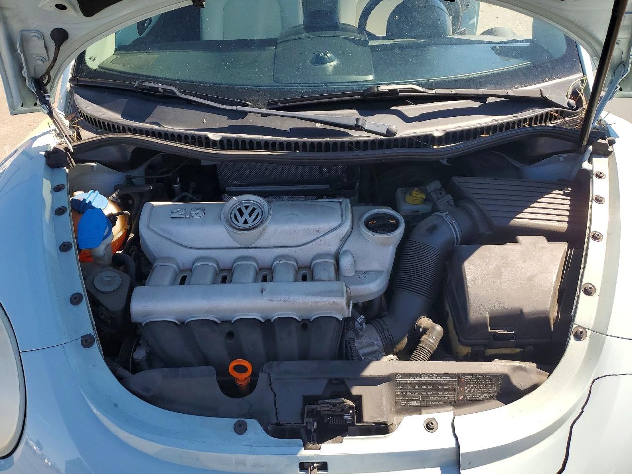 2010 Volkswagen Beetle VIN 3VWRG3AL0AM010908 photo 11