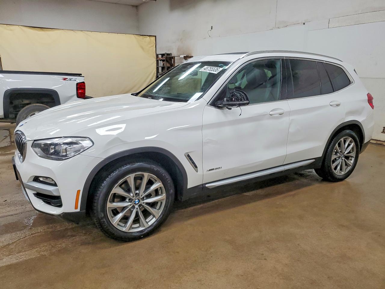 2018 BMW X3 VIN 5UXTR9C57JLA44514 photo 1