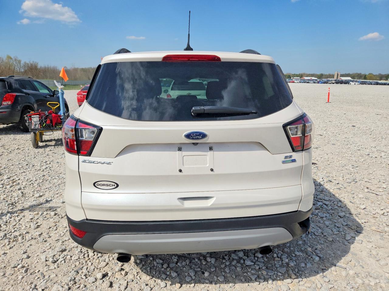 2018 Ford Escape VIN 1FMCU9GD0JUC04673 photo 6