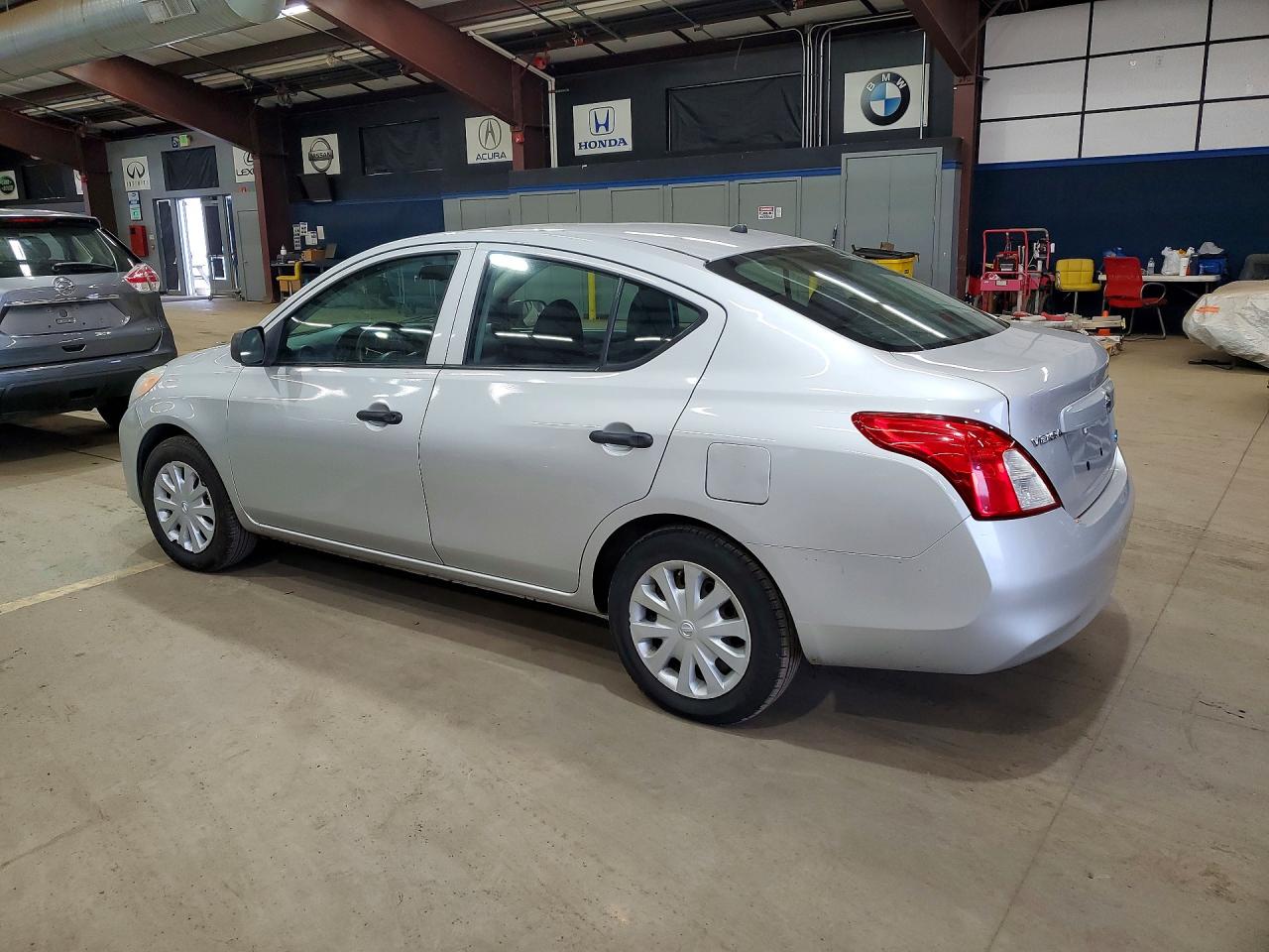 2013 Nissan Versa VIN 3N1CN7AP3DL819227 photo 2