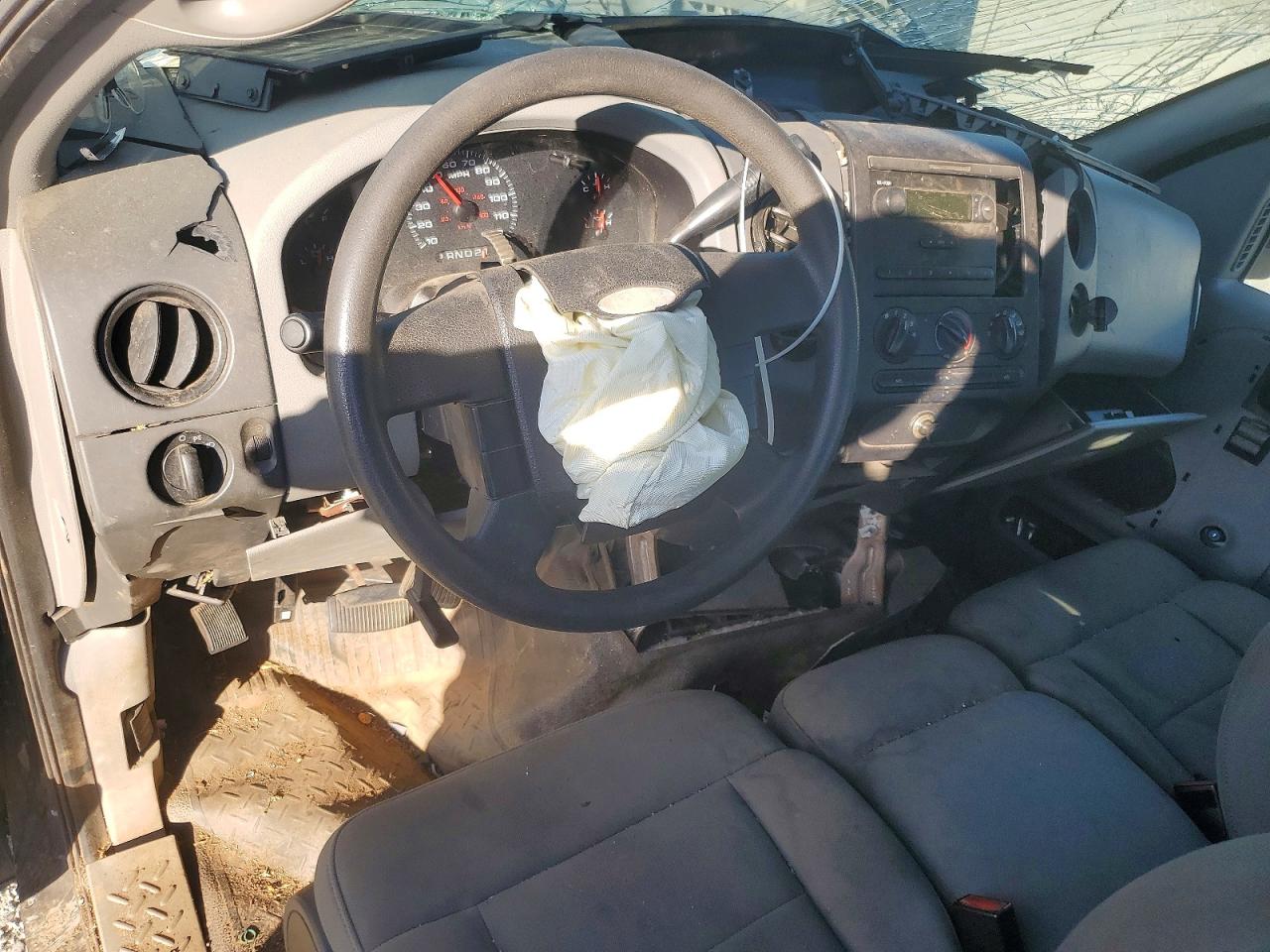 2004 Ford F150 VIN 1FTRF12W04NB05398 photo 8