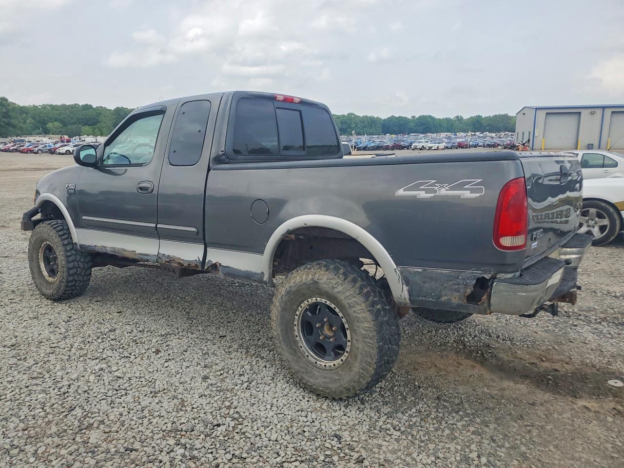 2002 Ford F150 VIN 1FTRX18L12NA53383 photo 2