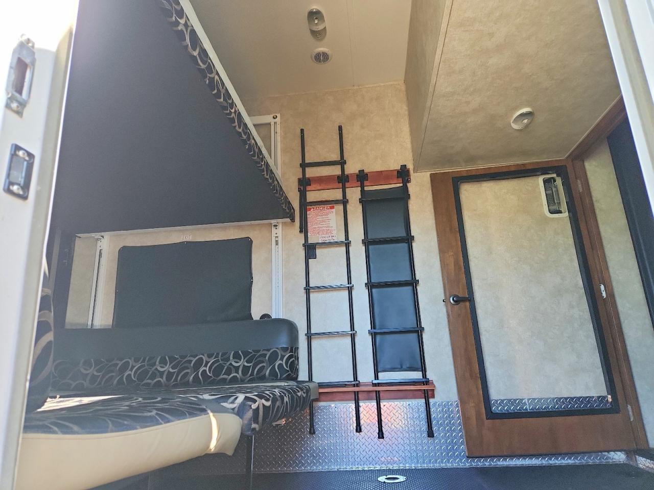 2013 KEYSTONE Trailer VIN 4YDF37731DR801559 photo 6