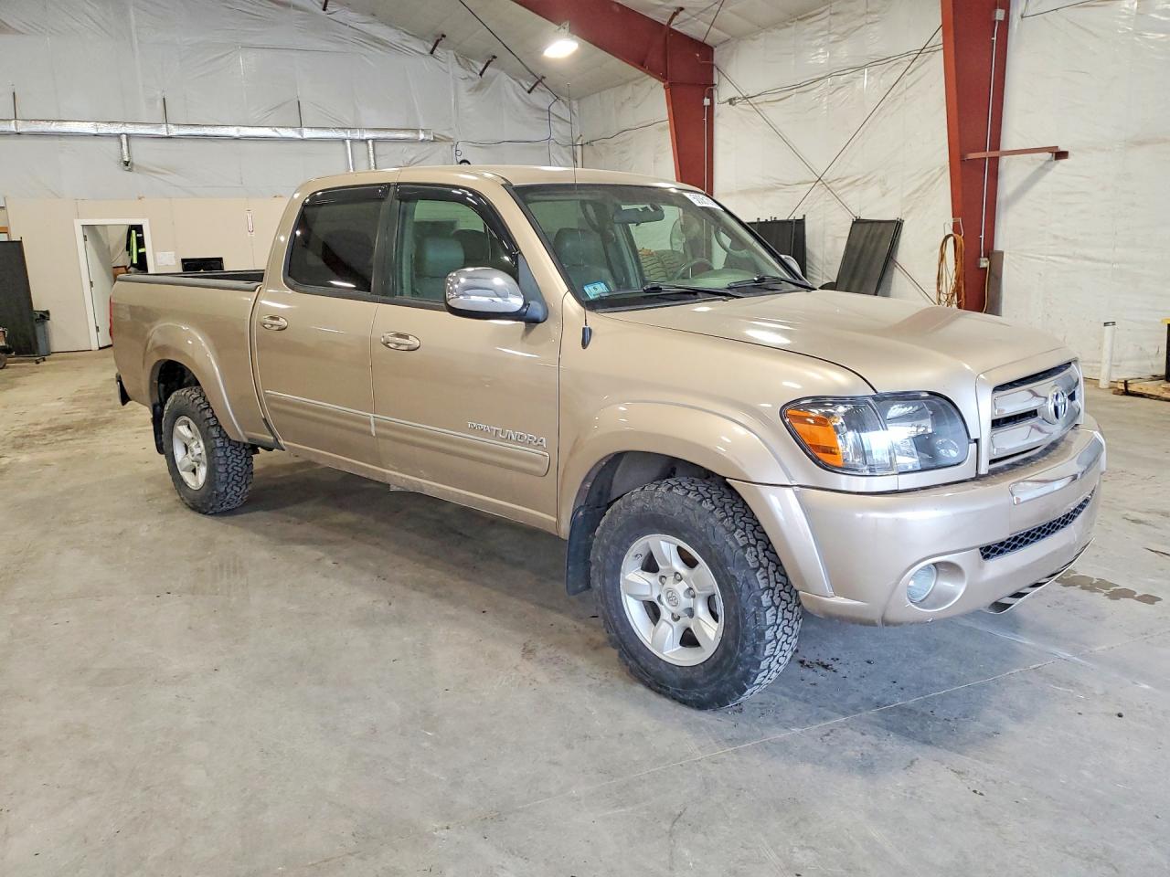 2005 Toyota Tundra VIN 5TBDT44105S497454 photo 4