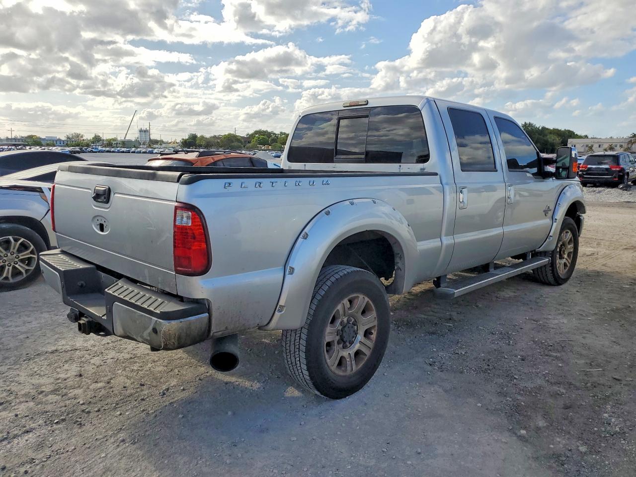 2013 Ford F250 VIN 1FT7W2BT3DEB83872 photo 3