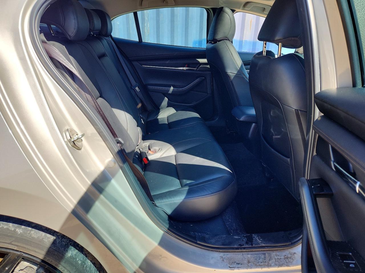 2022 Mazda 3 VIN JM1BPBCL1N1501602 photo 10