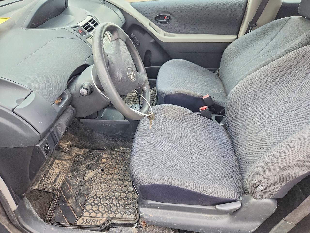 2011 Toyota Yaris VIN JTDJT4K33B5337603 photo 7
