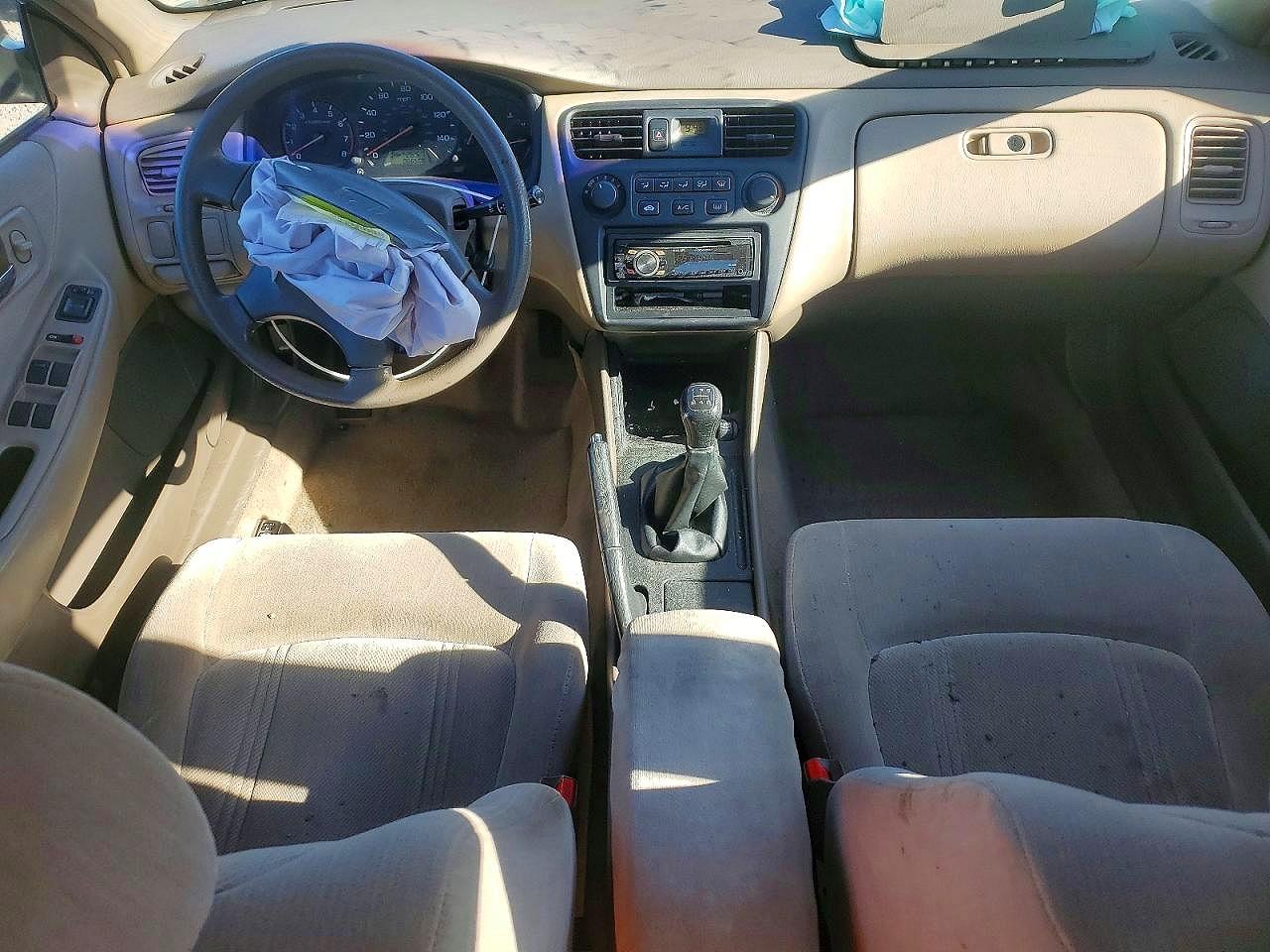 1999 Honda Accord VIN 1HGCG5547XA052636 photo 8