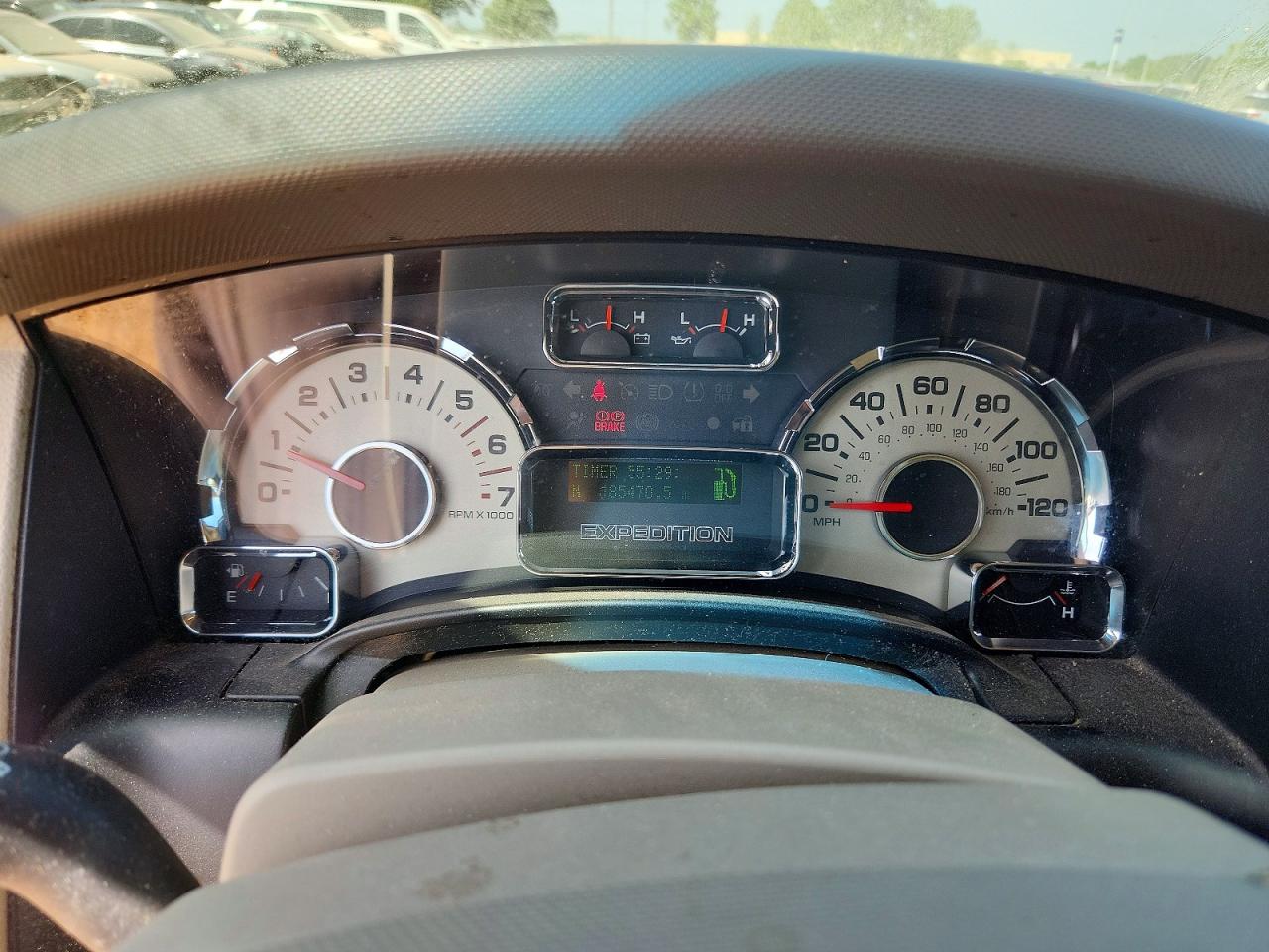 2008 Ford Expedition VIN 1FMFU20588LA61320 photo 9