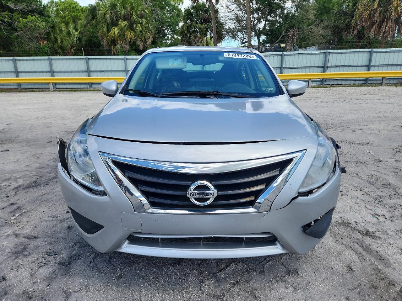 2018 Nissan Versa s pl VIN 3N1CN7AP2JL826374 photo 5