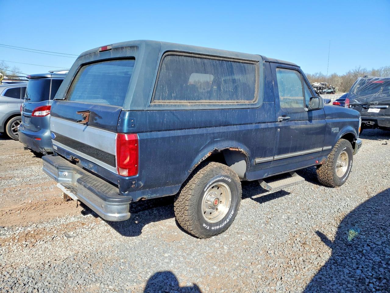 1994 Ford Bronco VIN 1FMEU15N4RLA41405 photo 3