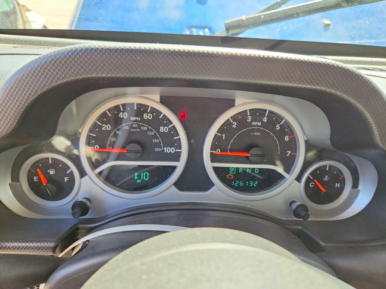 2009 Jeep Wrangler / VIN 1J8GA59199L715254 photo 9