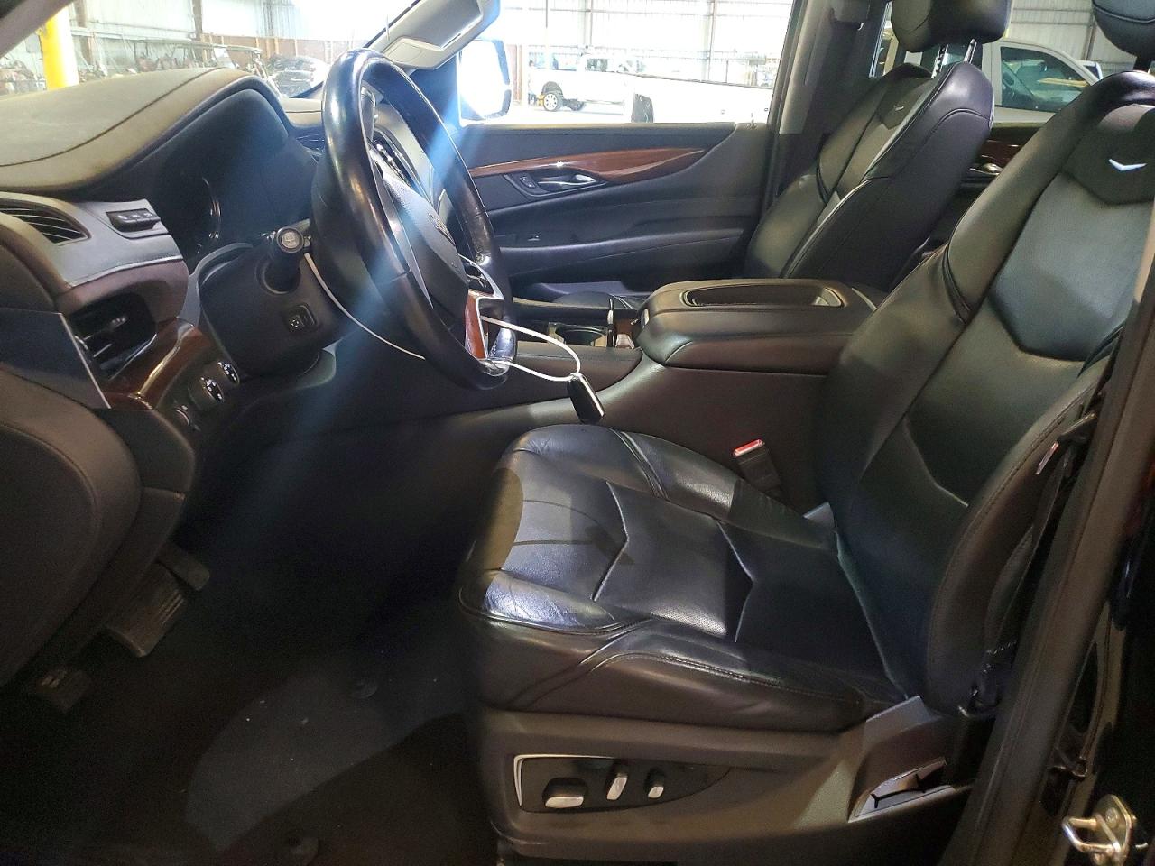 2018 Cadillac Escalade VIN 1GYS4BKJ7JR395770 photo 7