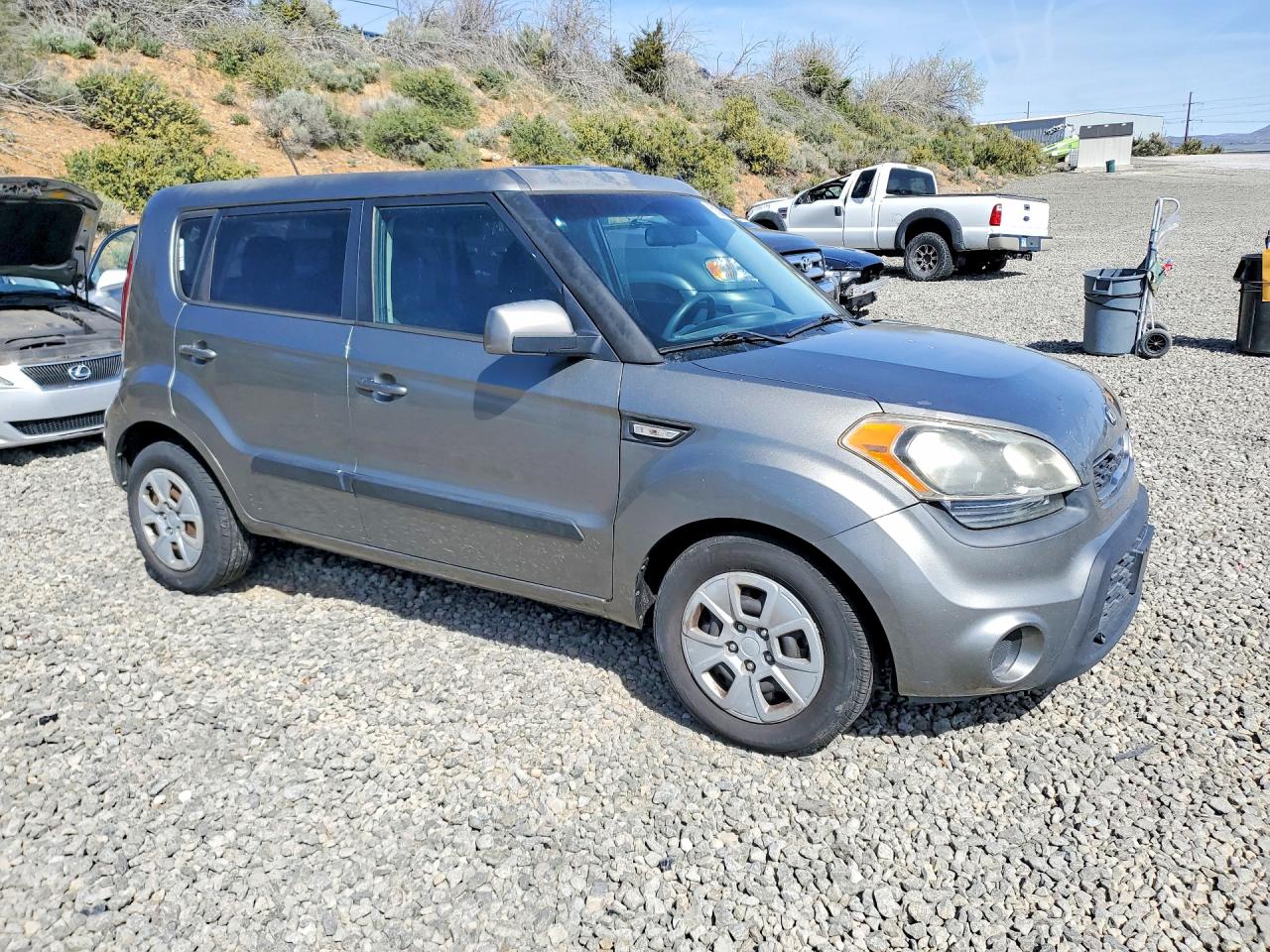 2013 KIA Soul base VIN KNDJT2A56D7529032 photo 4