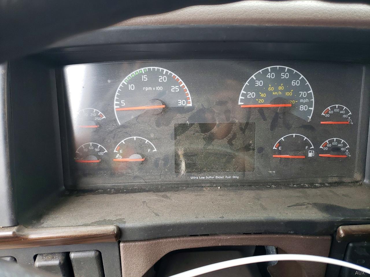 2015 VOLV Vn VIN 4V4NC9EH2FN920518 photo 8