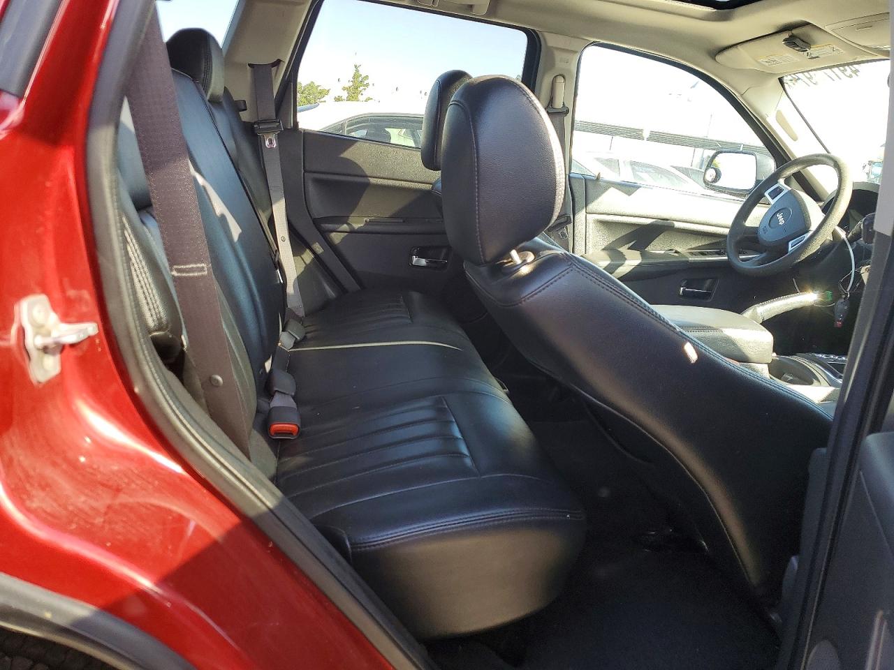 2010 Jeep Cherokee VIN 1J4PR4GK9AC121056 photo 10
