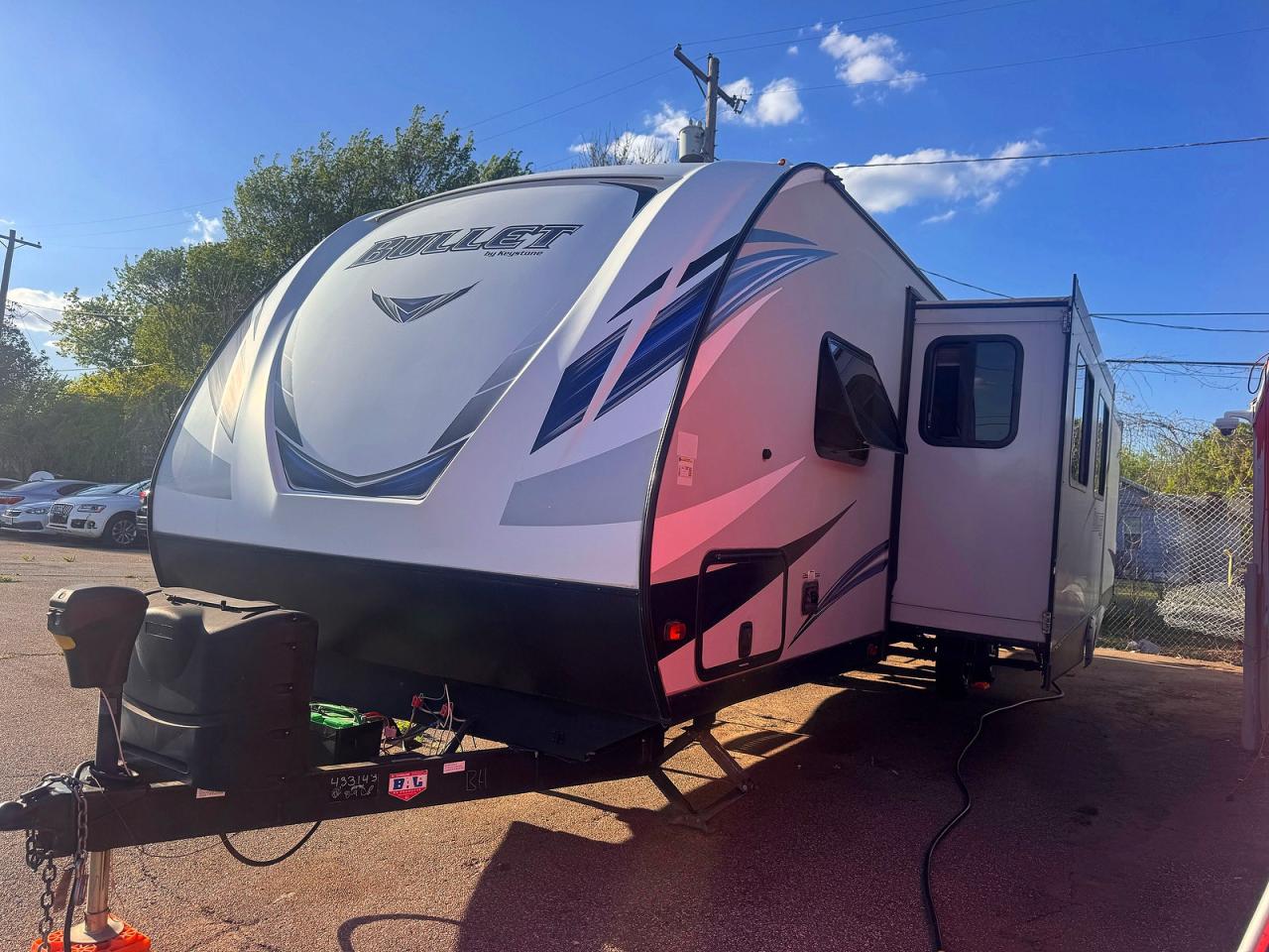 2019 KEYSTONE Bullet VIN 4YDT30823KT433143 photo 2