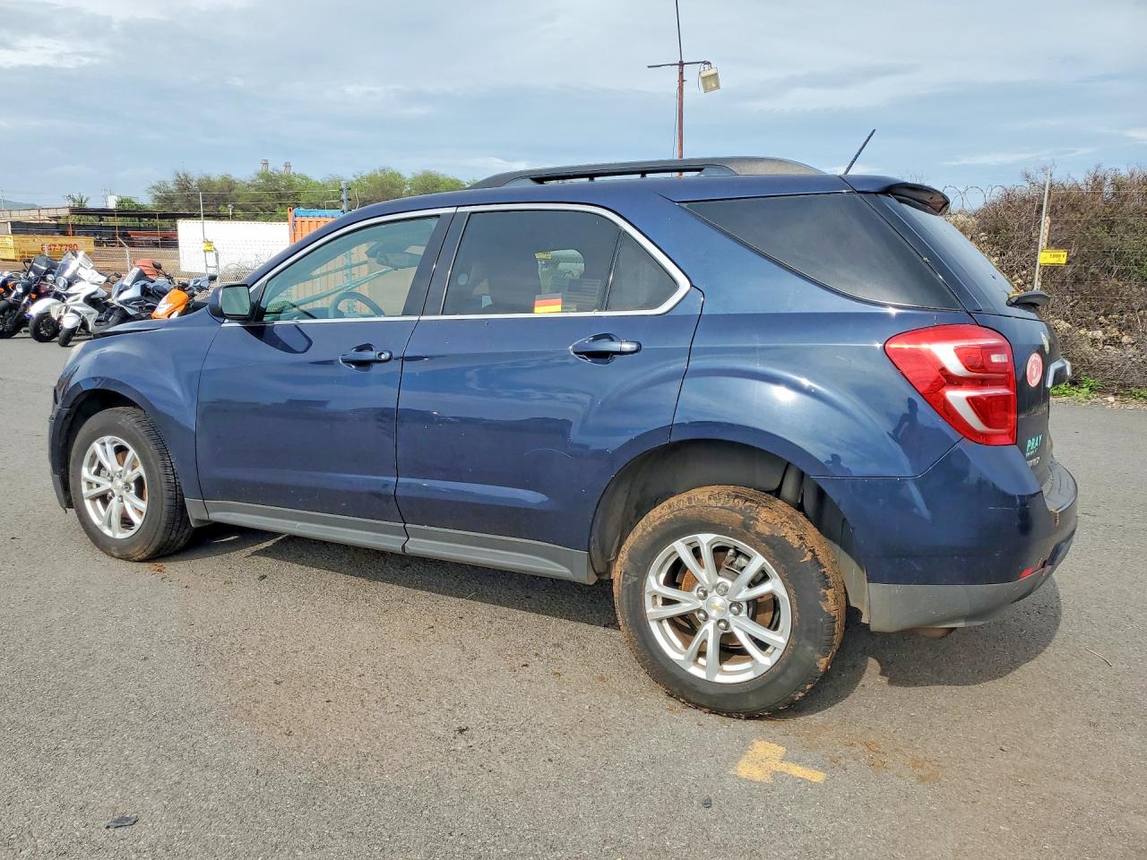 2017 Chevrolet Equinox VIN 2GNALCEK2H1524474 photo 2
