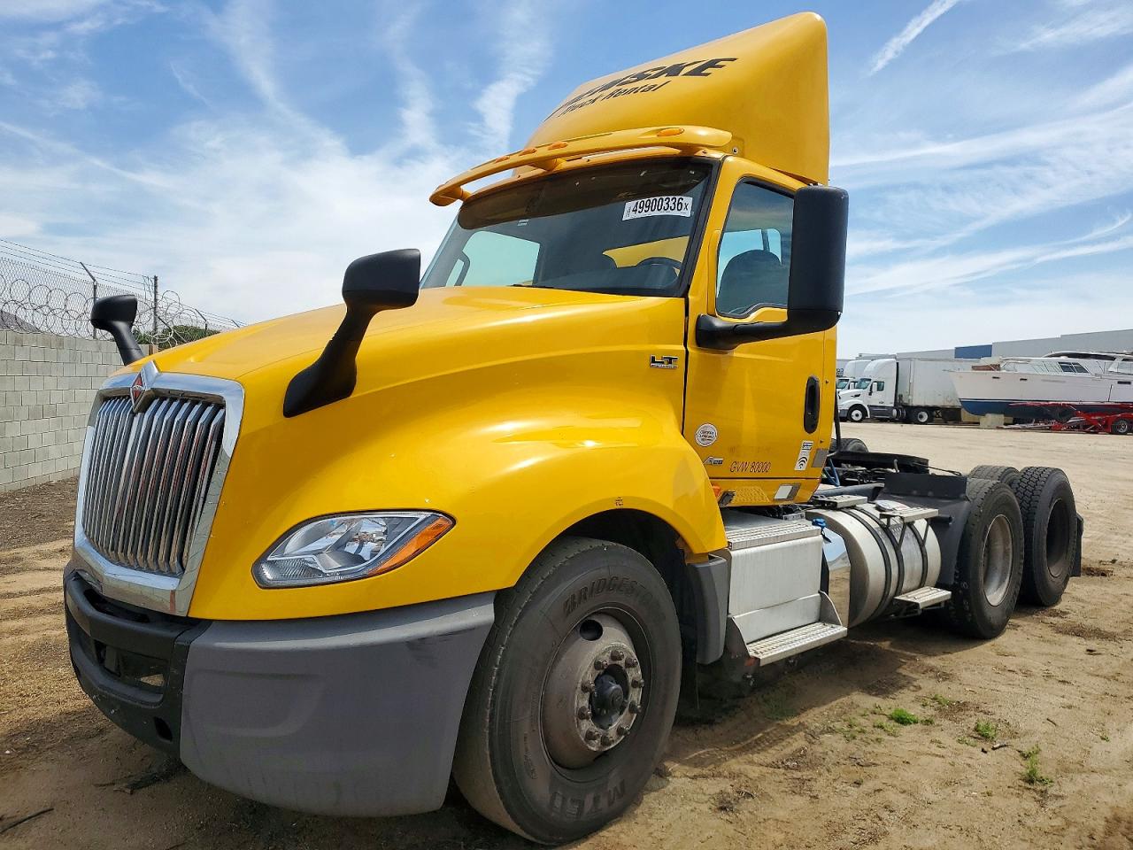 2020 International All other VIN 3HSDZTZR4LN233599 photo 2