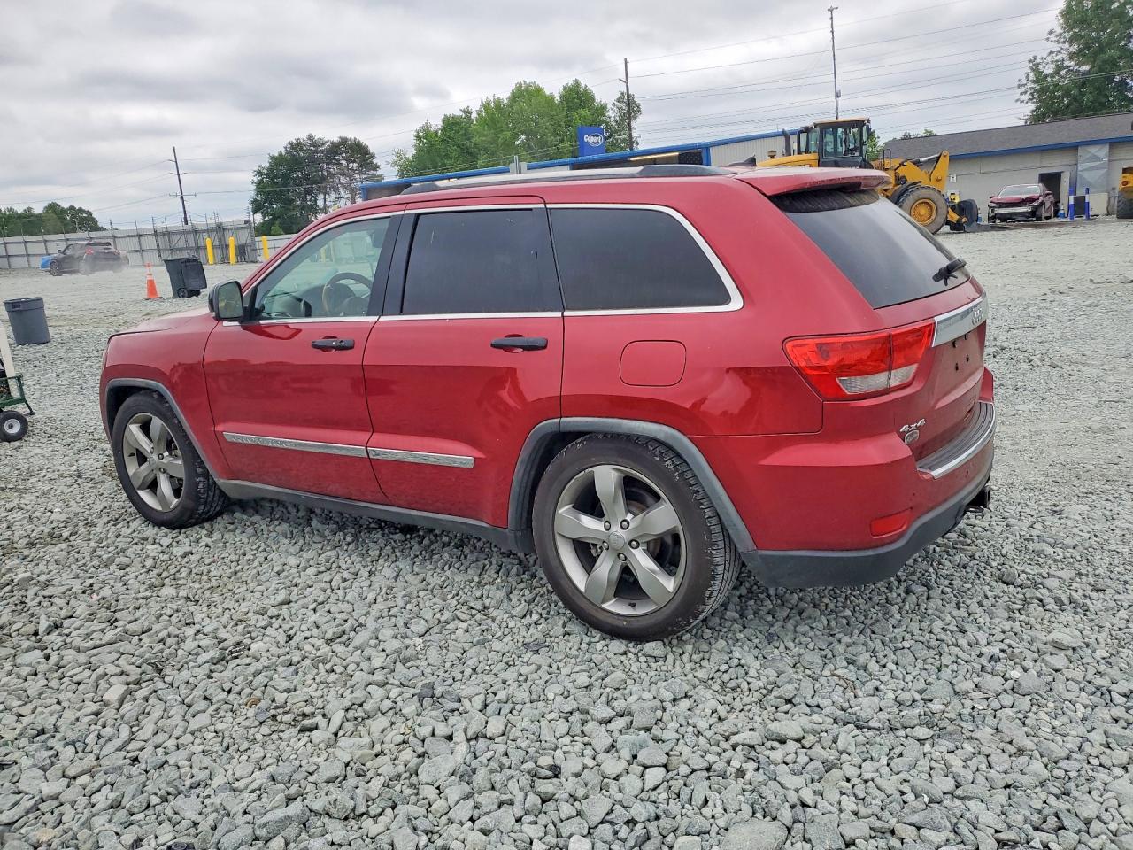 2011 Jeep Cherokee VIN 1J4RR6GG2BC608598 photo 2