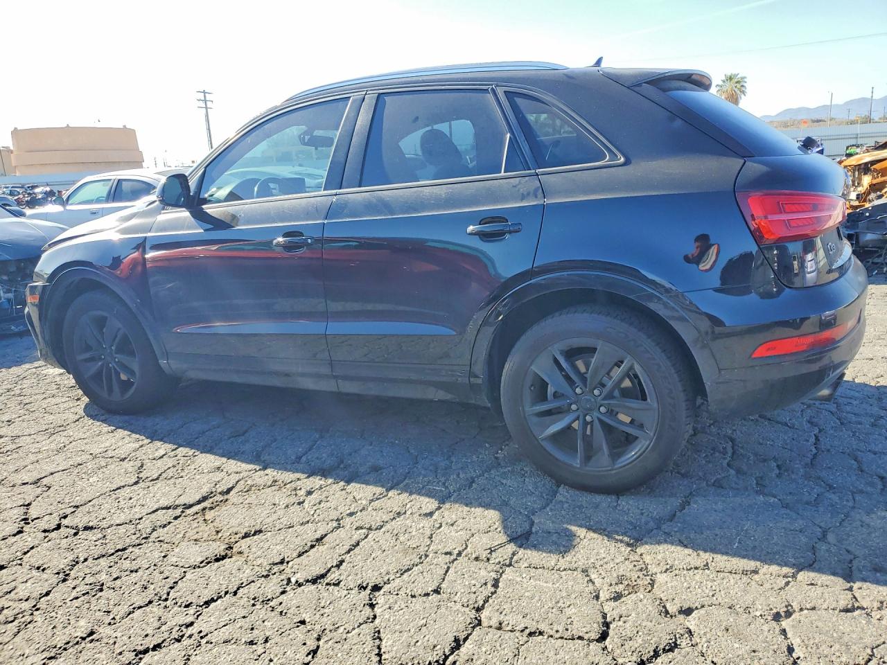 2017 Audi Q3 VIN WA1BCCFS4HR017363 photo 2