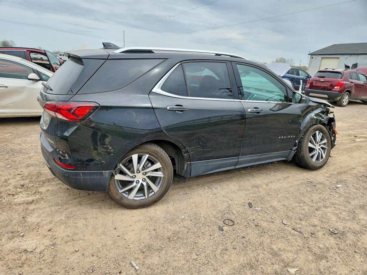 2023 Equinox VIN 3GNAXNEG8PL100306 photo 3