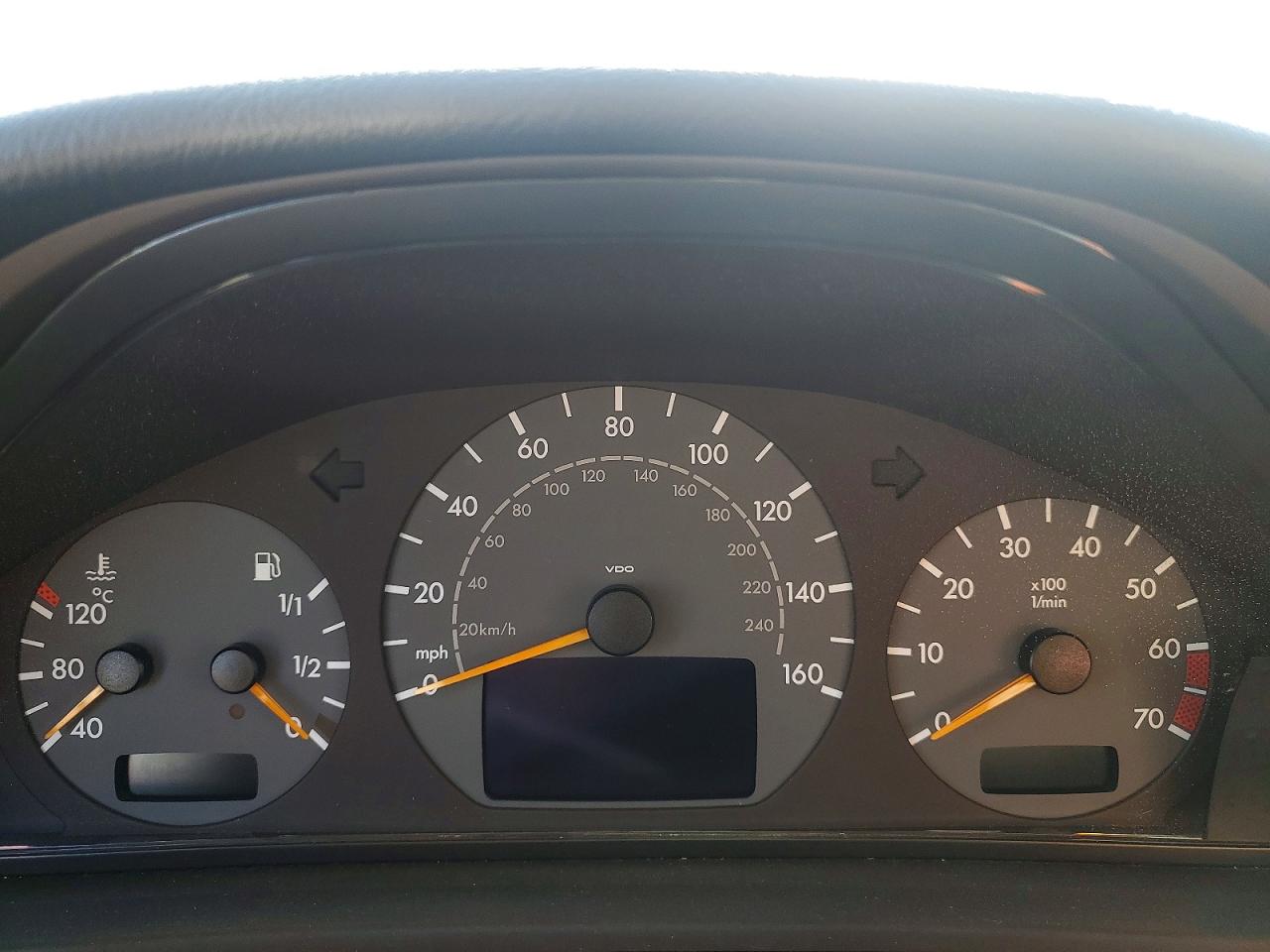2001 Mercedes-Benz Clk-class VIN WDBLJ70G61T069712 photo 9