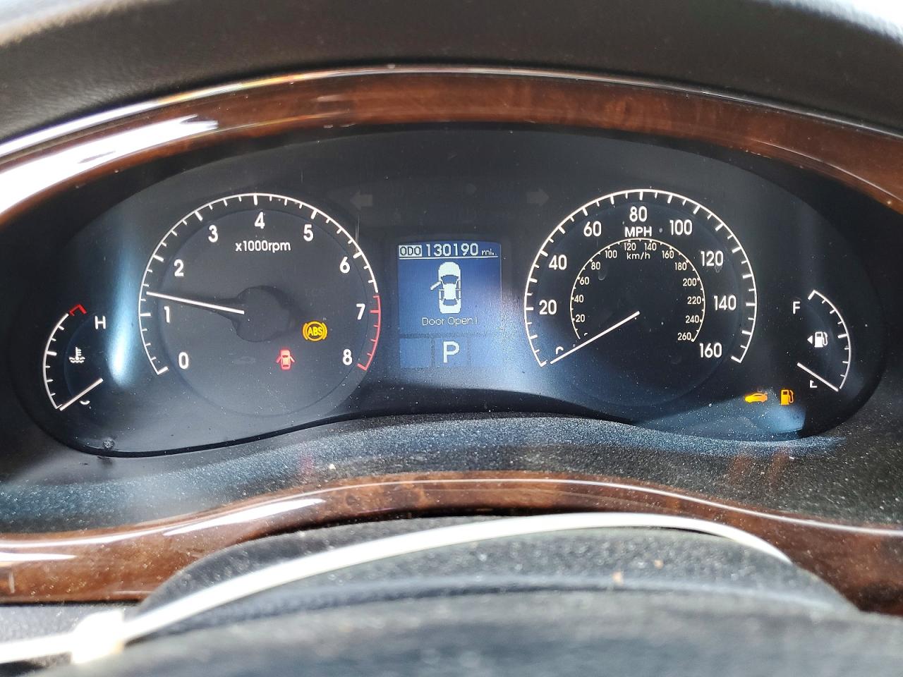 2011 Hyundai Genesis VIN KMHGC4DE7BU115558 photo 9