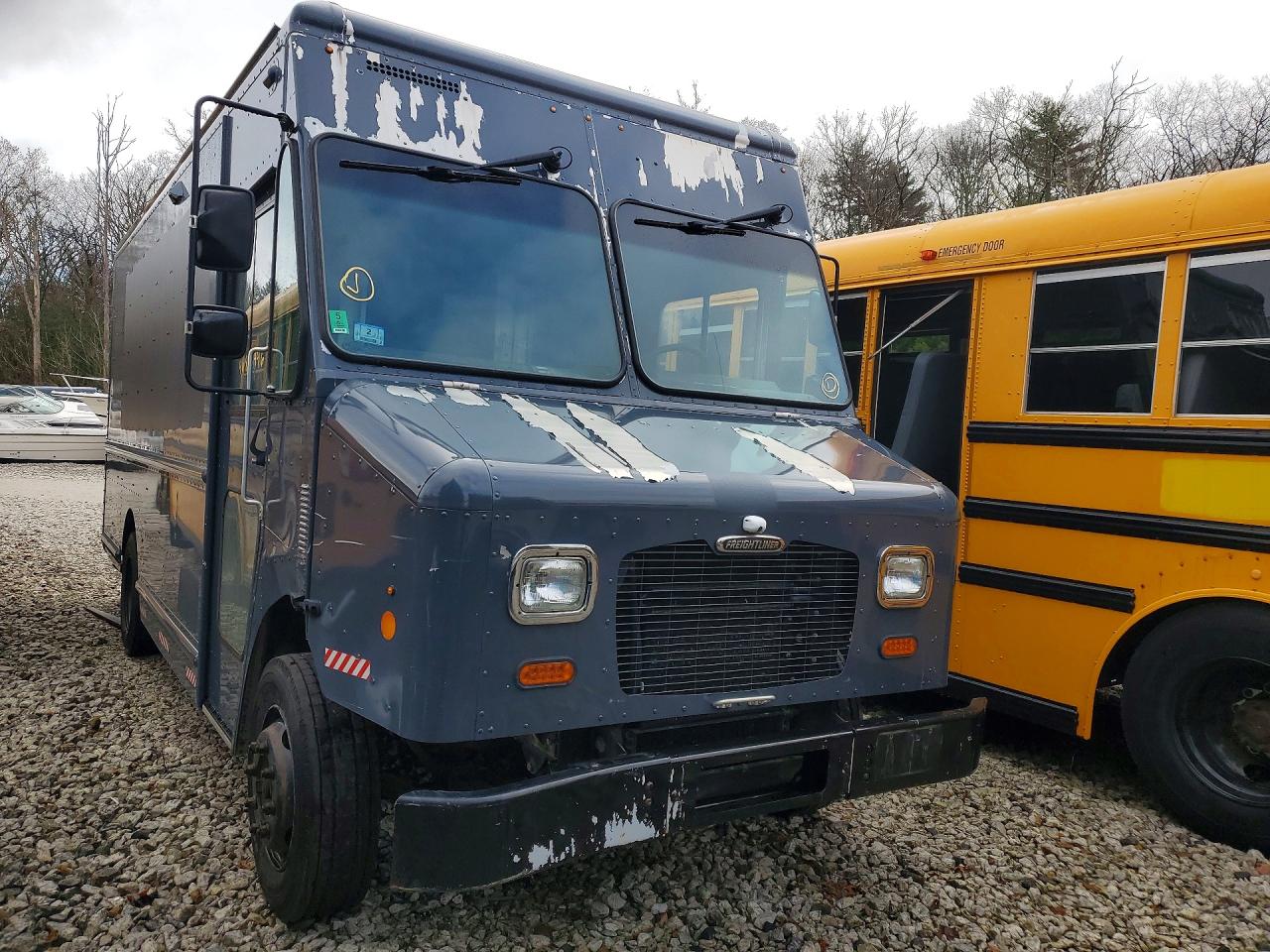 2020 FREIGHTLINER All other VIN 4UZAC2EA3LCLZ6044 photo 4