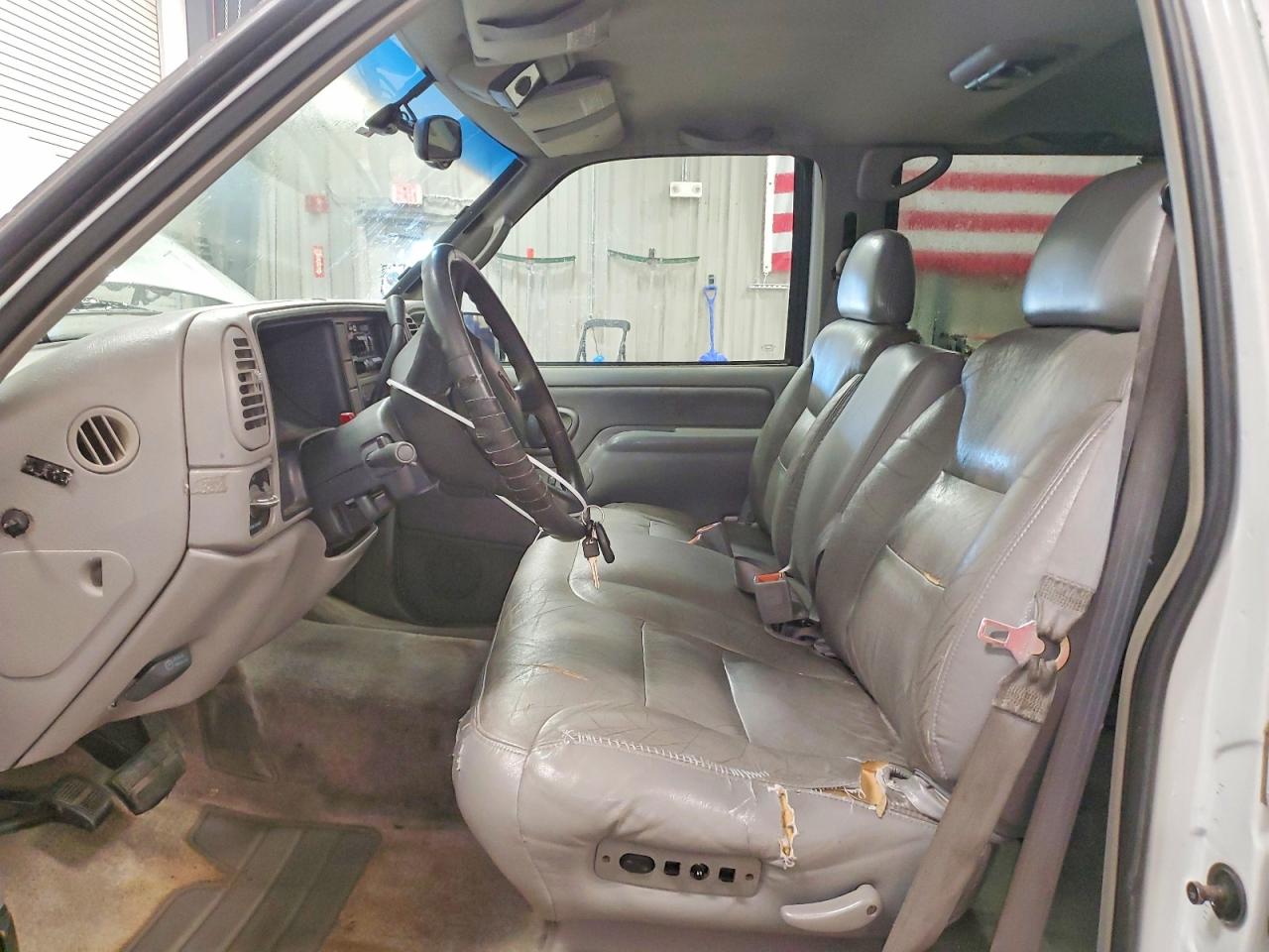 1999 Chevrolet Tahoe VIN 1GNEK13R6XJ355699 photo 7