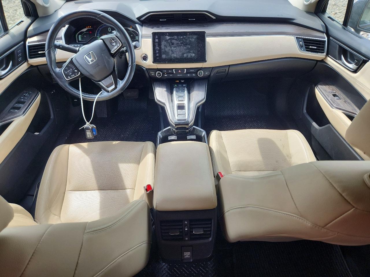 2018 Honda Clarity VIN JHMZC5F37JC010830 photo 8