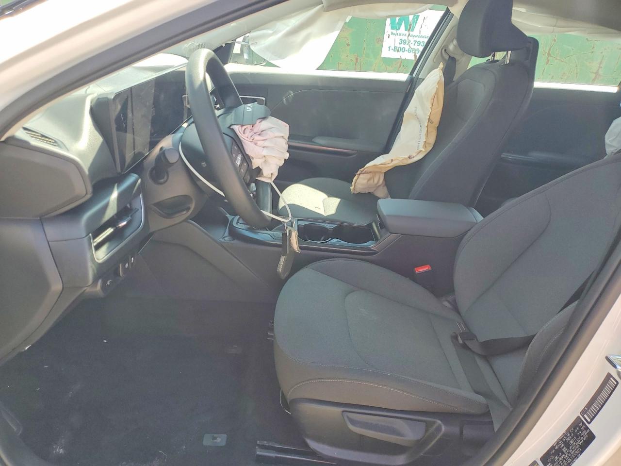 2025 Kia All other VIN 3KPFT4DE3SE109075 photo 7