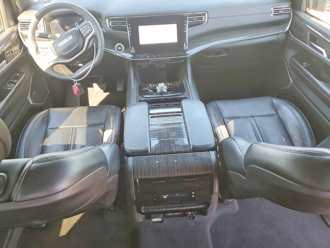 2022 JEEP Wagoneer VIN 1C4SJVBT0NS188489 photo 8