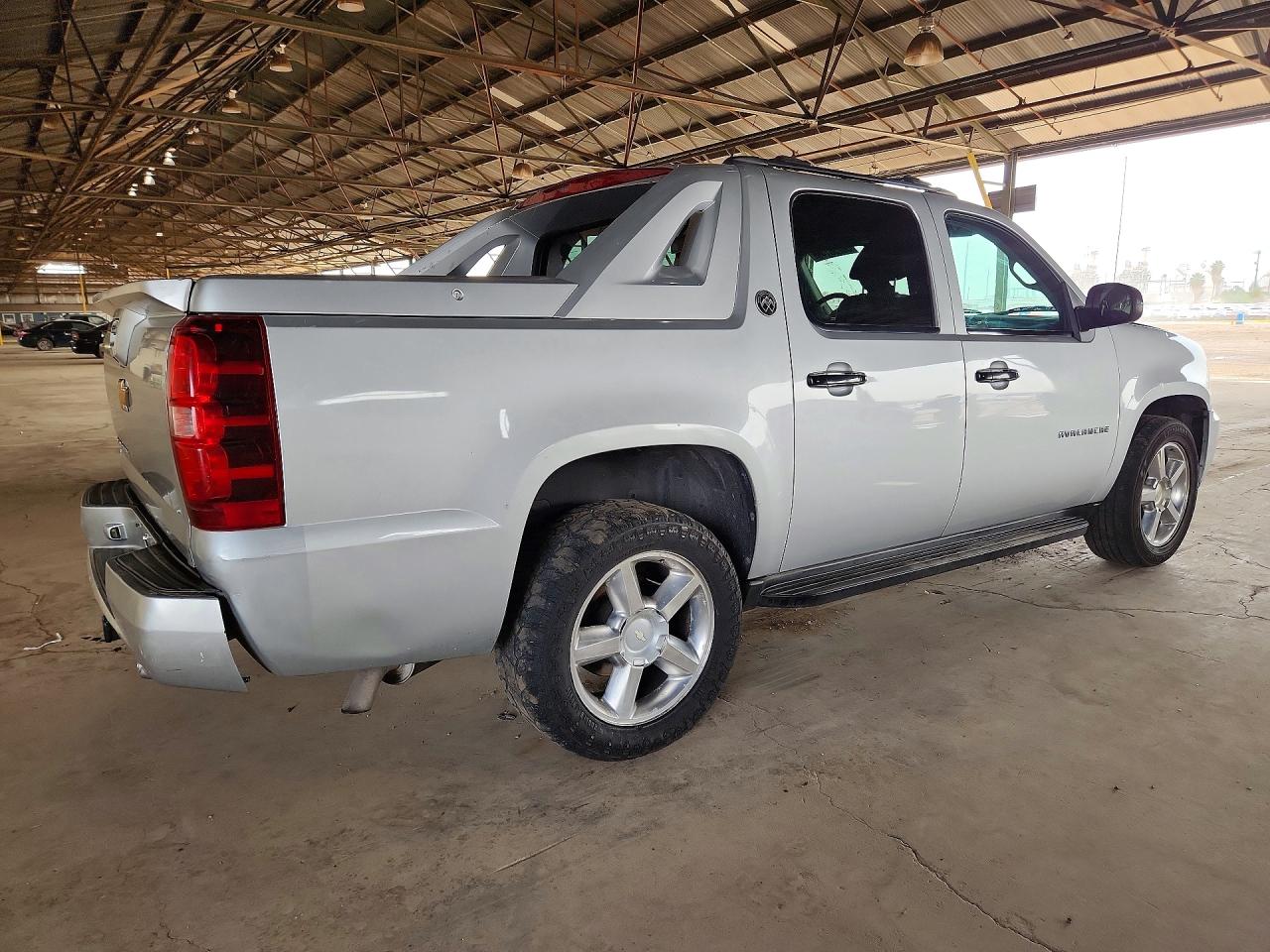 2013 Chevrolet Avalanche VIN 3GNTKFE73DG133408 photo 3