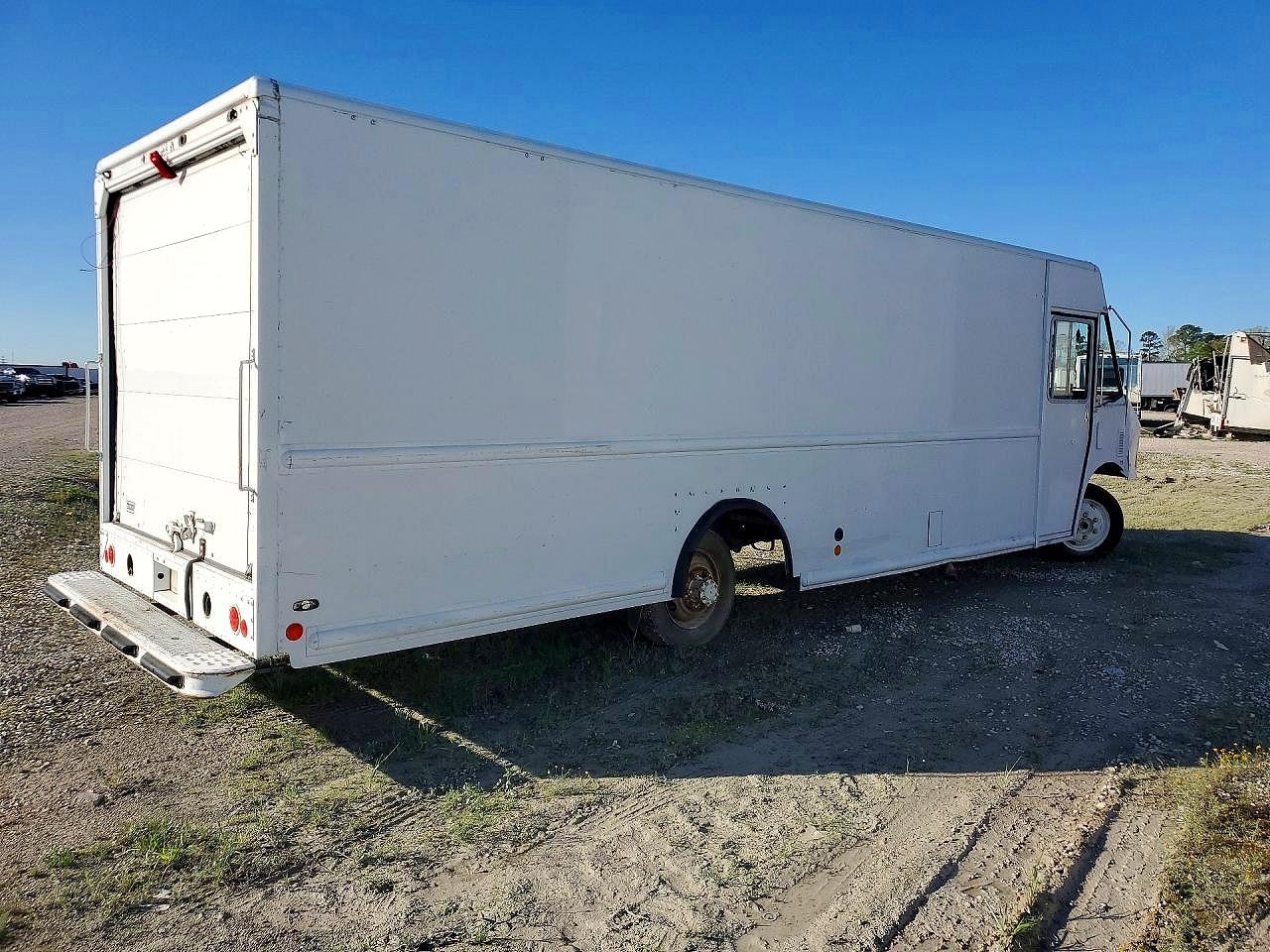 2012 FREIGHTLINER All other VIN 4UZAAPDUXCCBT6239 photo 3