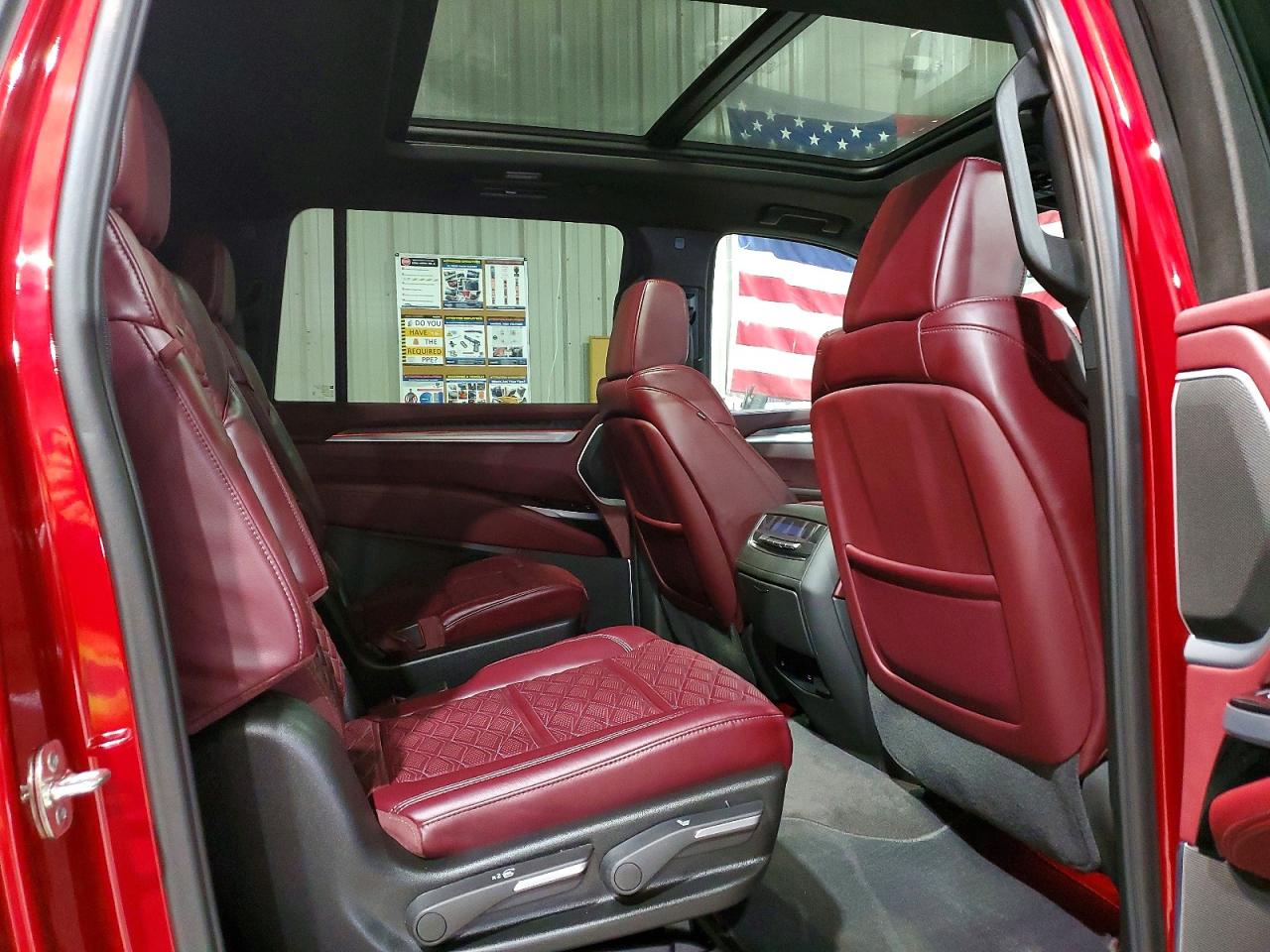 2026 Cadillac Escalade VIN 1GYS9KKL3TR141060 photo 11