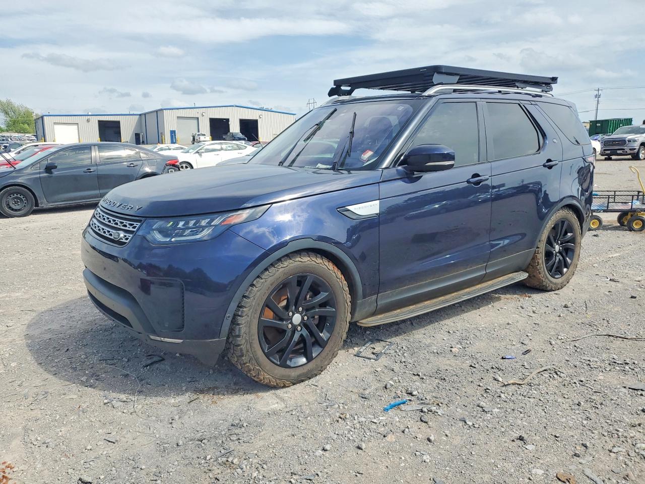 2017 Land Discovery VIN SALRRBBV1HA043181 photo 1