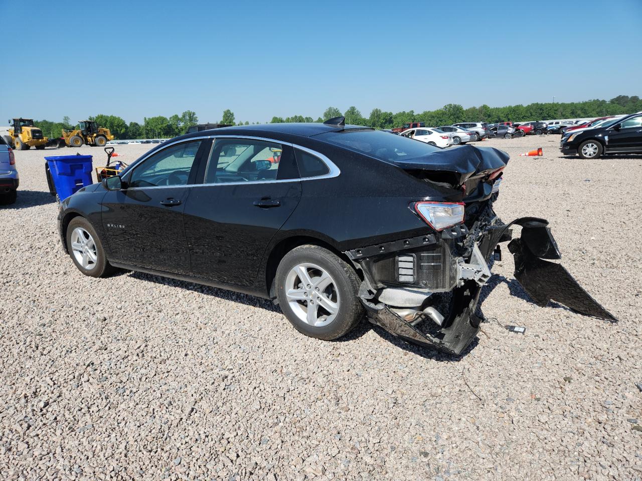 2025 Chevrolet Malibu VIN 1G1ZB5ST3SF105033 photo 2