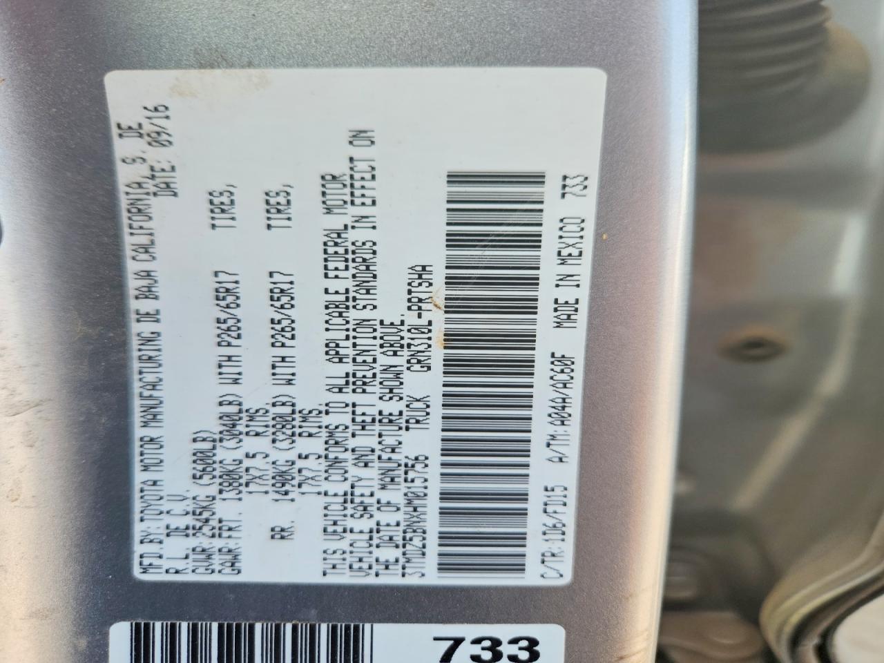 2017 Toyota Tacoma VIN 3TMDZ5BNXHM015756 photo 12