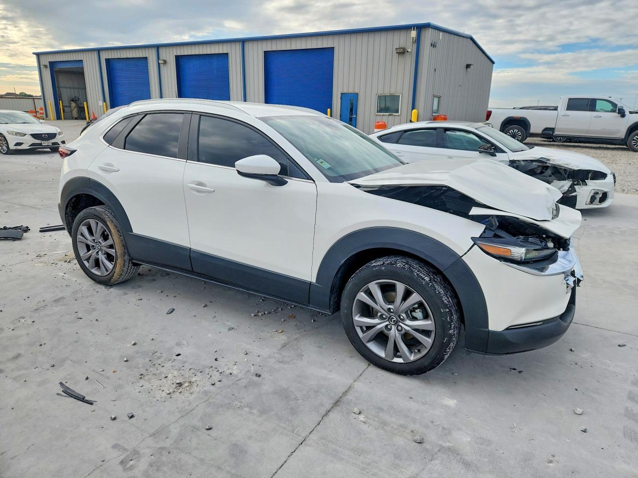 2023 Mazda Cx30 VIN 3MVDMBCM7PM587061 photo 4