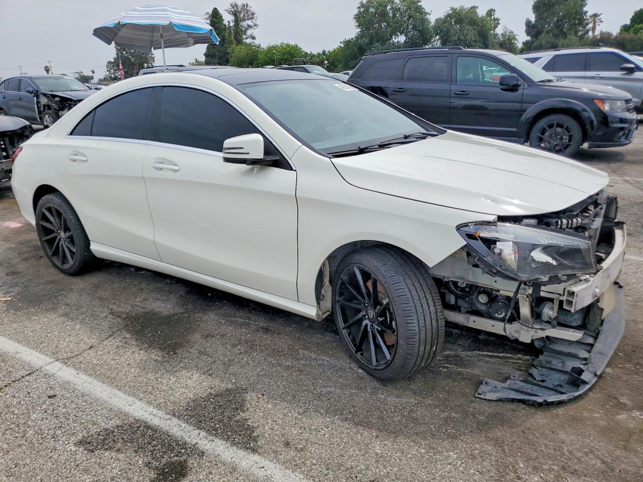 2017 Mercedes-Benz Cla-class VIN WDDSJ4EB4HN472598 photo 4