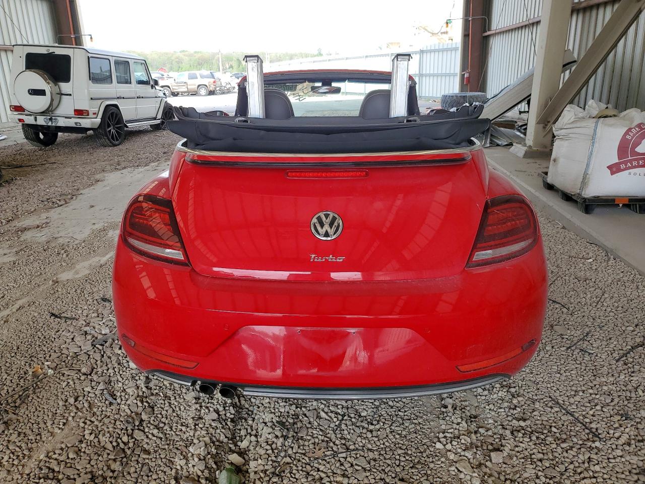 2019 Volkswagen Beetle VIN 3VW5DAAT6KM505420 photo 6