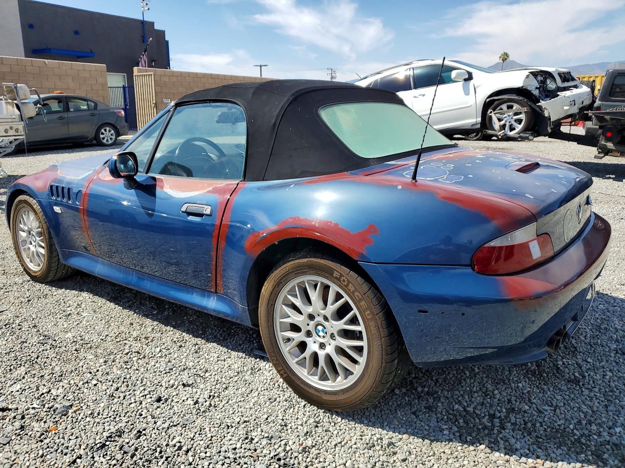 2002 BMW Z3 VIN 4USCN33492LK51254 photo 2