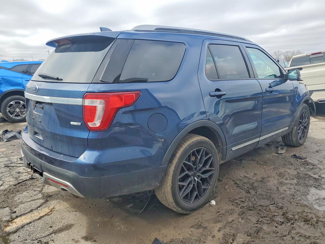 2016 Ford Explorer VIN 1FM5K8D82GGC21062 photo 3