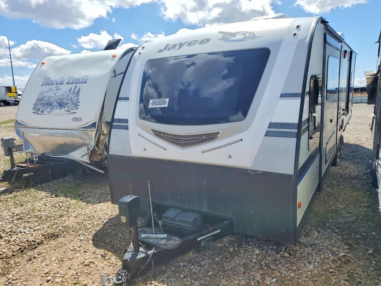 2018 JAYCO Jayco VIN 1UJBJ0BS0J1420177 photo 2