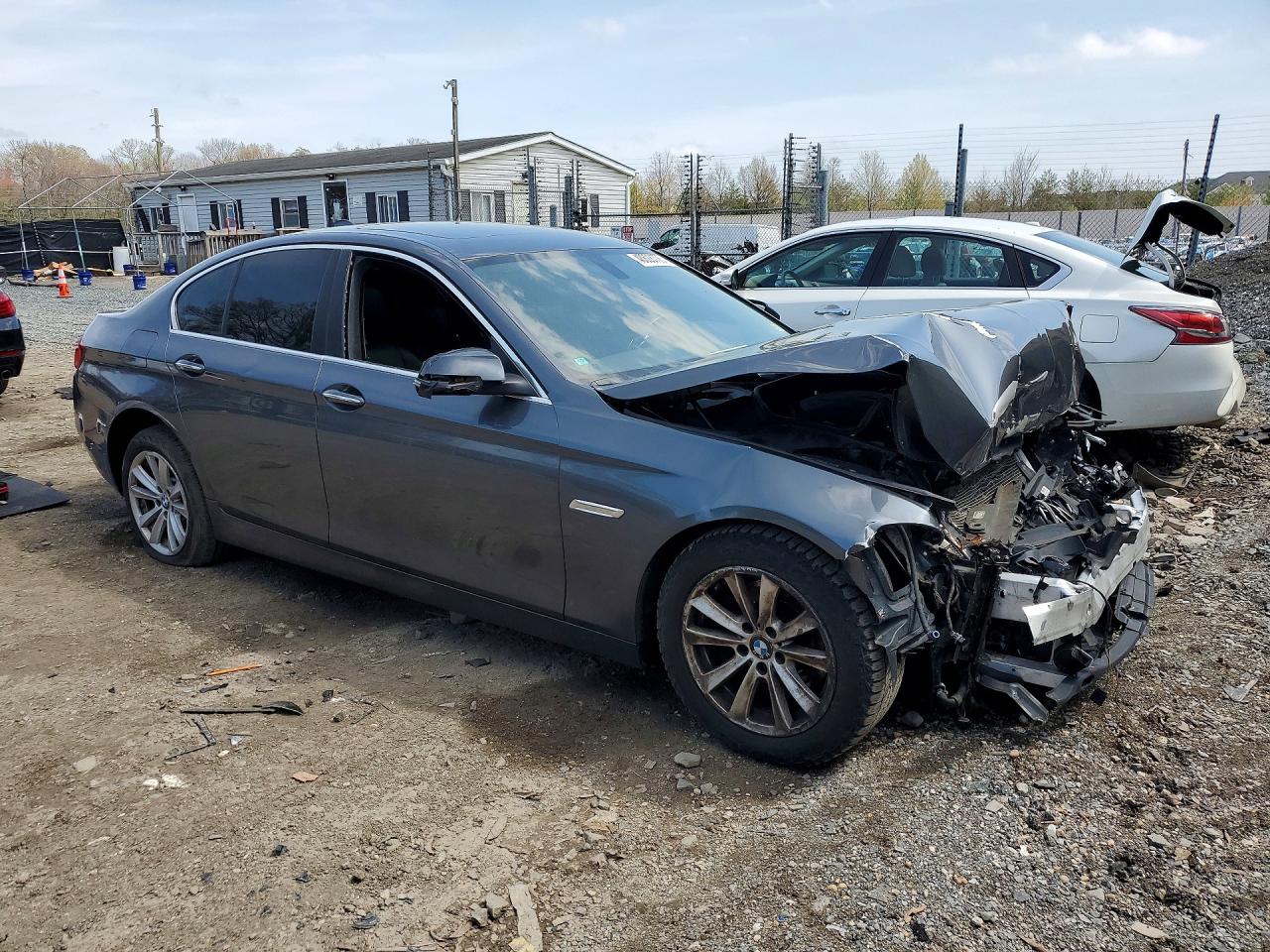 2016 BMW 5 series VIN WBA5A7C56GG643132 photo 4