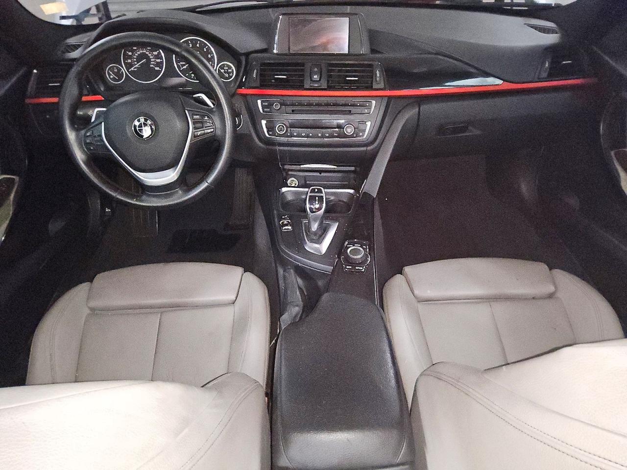 2012 BMW 3 series VIN WBA3A5G54CNP15473 photo 8