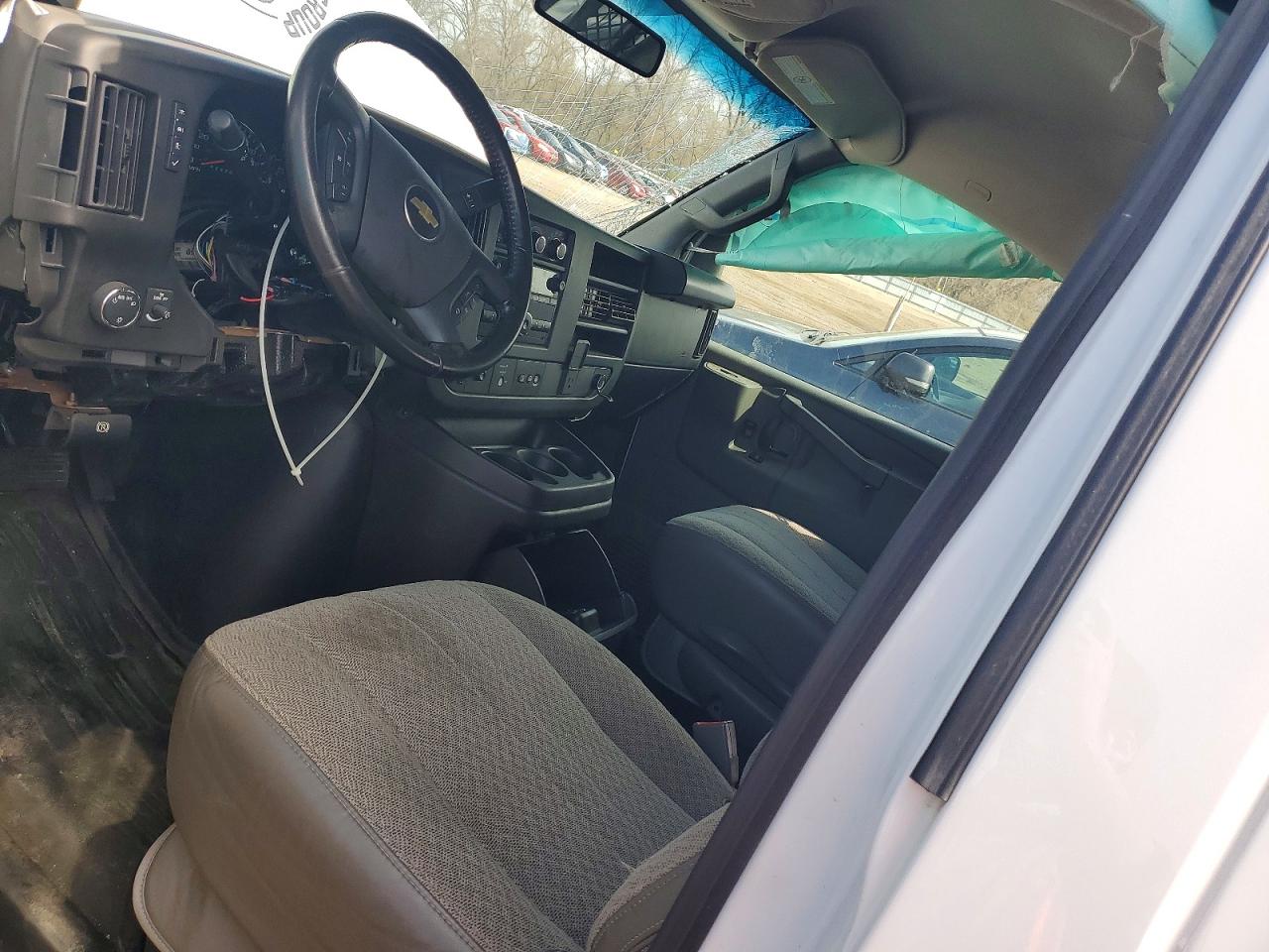 2022 CHEVROLET Express VIN 1GCWGAF71N1204503 photo 8